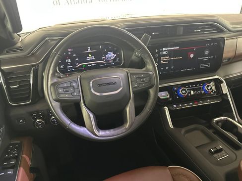Used 2025 GMC Sierra 2500 Denali Ultimate AWD/4WD image 22