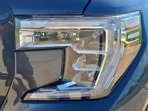 Used 2020 GMC Sierra 1500 Elevation w/ Elevation Value Package AWD/4WD image 31