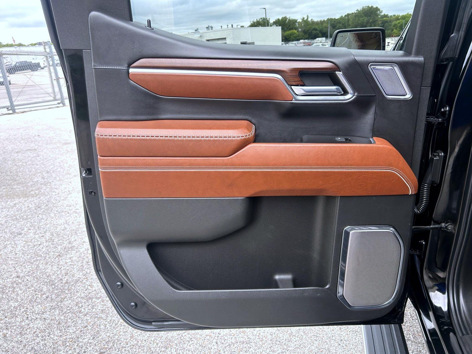Used 2024 GMC Sierra 1500 Denali Ultimate AWD/4WD image 17