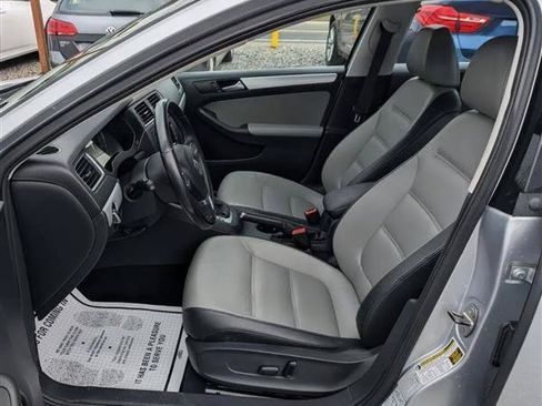 Used 2014 Volkswagen Jetta SEL FWD image 10