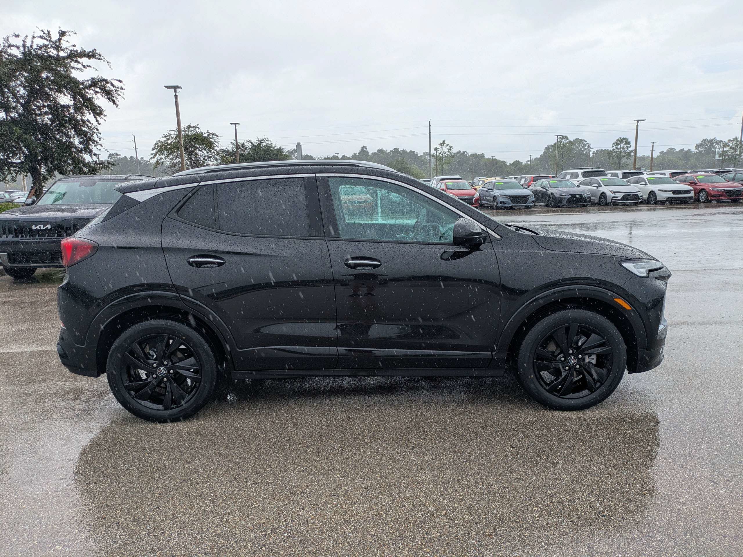 Used 2024 Buick Encore GX Sport Touring w/ Comfort Package FWD image 3