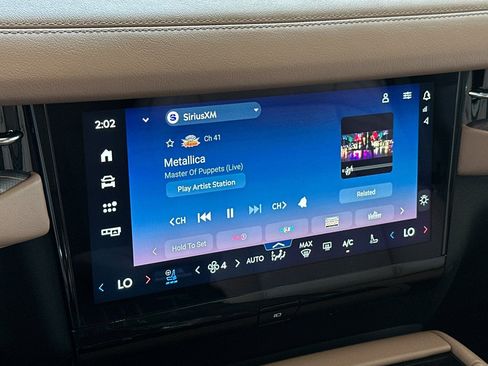 New 2026 Lincoln Navigator L Black Label AWD/4WD image 19