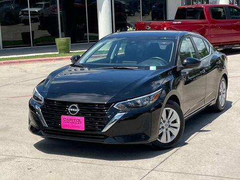 Used 2025 Nissan Sentra S FWD image 9