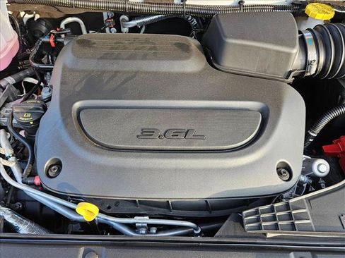 New 2027 Chrysler Pacifica Select FWD image 16