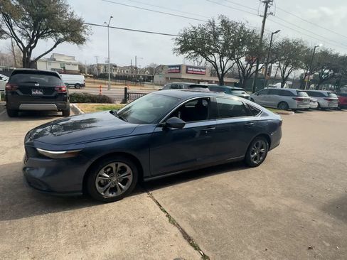 Used 2024 Honda Accord EX image 4