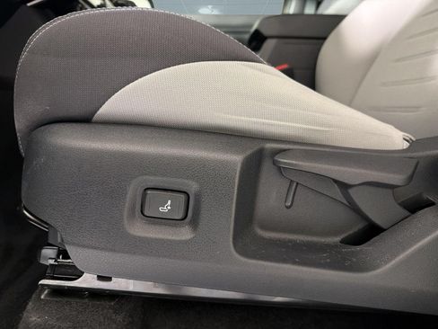 Used 2025 Toyota Tacoma TRD Sport RWD image 14