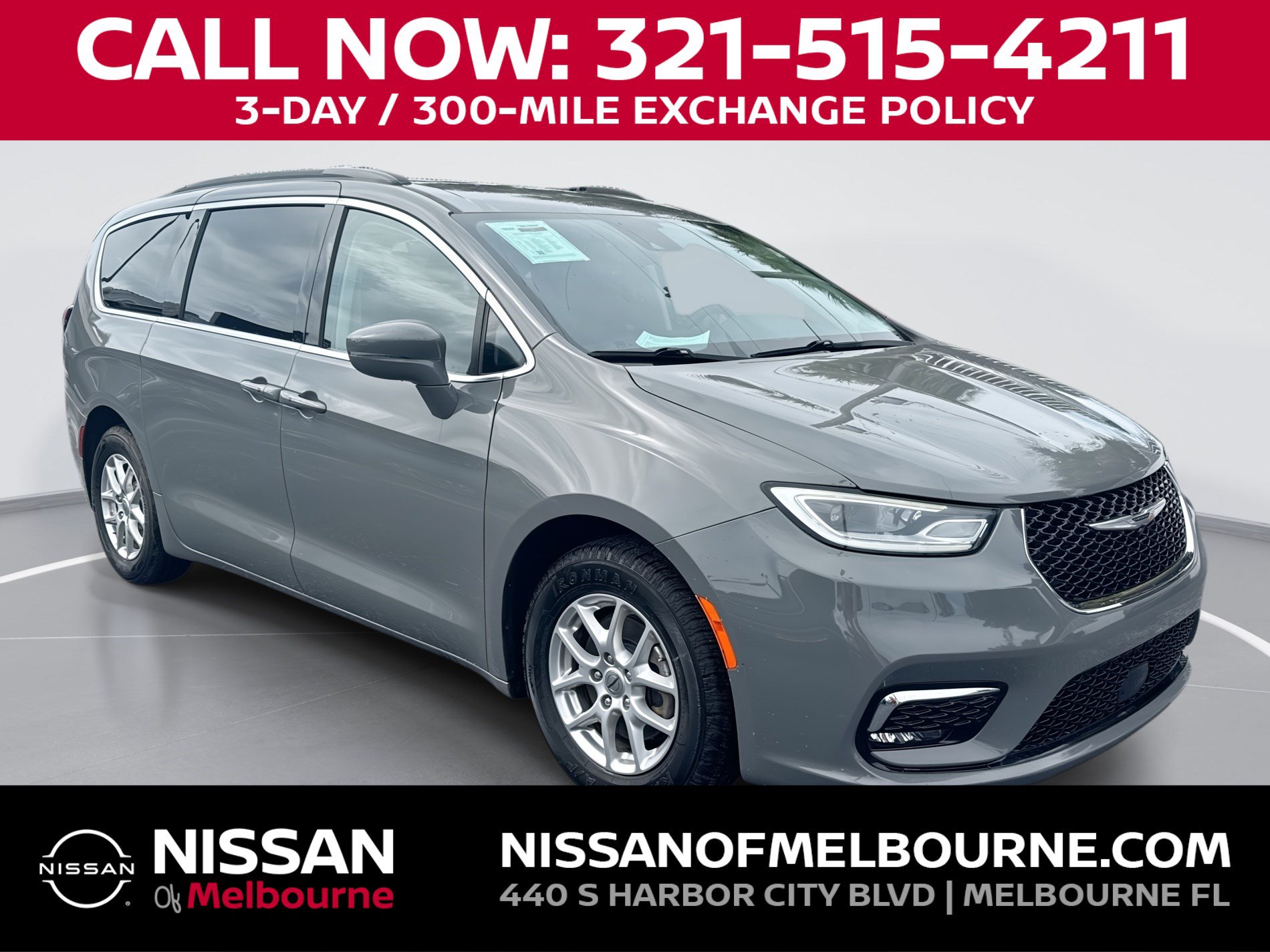 Used 2022 Chrysler Pacifica Touring-L FWD image 1