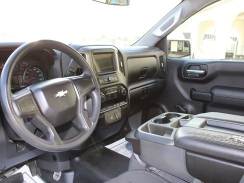 Used 2019 Chevrolet Silverado 1500 W/T w/ Trailering Package image 24
