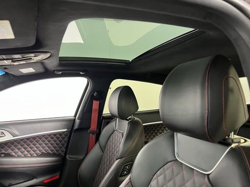 Used 2023 Genesis G70 3.3T w/ Sport Prestige Package image 26