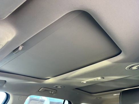 Used 2023 GMC Acadia Denali image 30