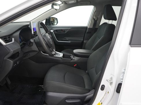 Used 2024 Toyota RAV4 LE image 22
