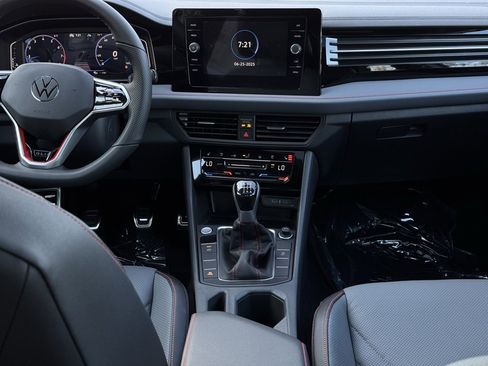 New 2025 Volkswagen Jetta GLI Autobahn image 28