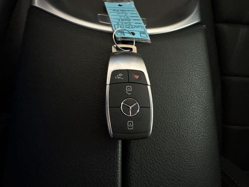 Certified 2022 Mercedes-Benz GLC 300 image 33