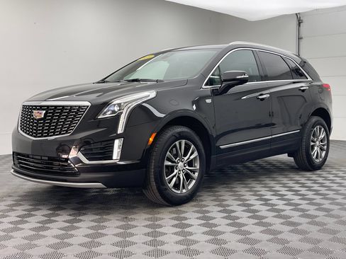 Used 2023 Cadillac XT5 Premium Luxury FWD image 2