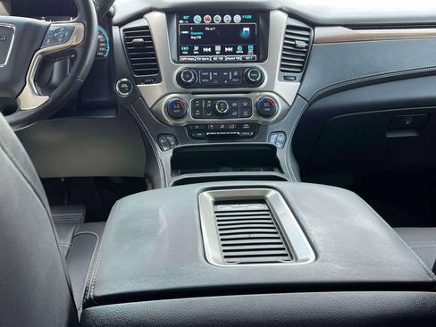 Used 2019 GMC Yukon Denali w/ Denali Ultimate Package AWD/4WD image 13