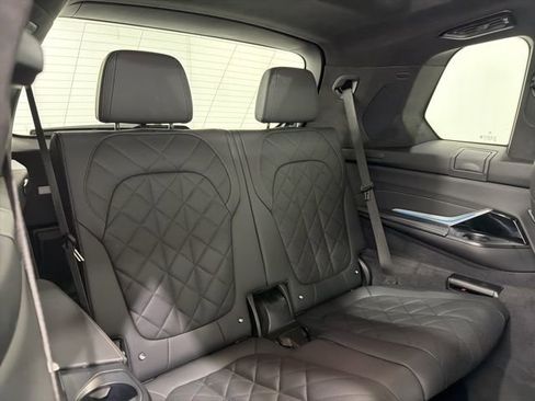 Used 2025 BMW X7 xDrive40i w/ Executive Package image 26