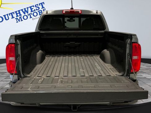 Used 2022 Chevrolet Colorado Z71 AWD/4WD image 8