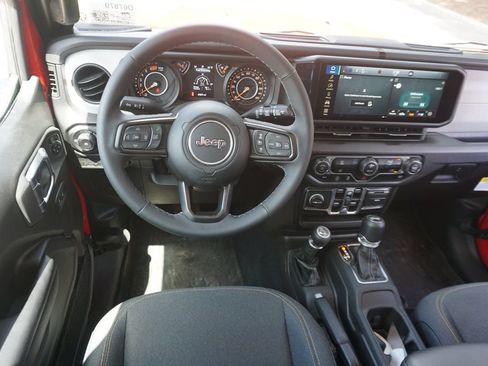 Used 2025 Jeep Wrangler Unlimited Sport AWD/4WD image 6