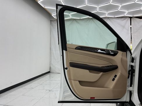 Used 2017 Mercedes-Benz GLS 450 4MATIC w/ Premium Package image 20