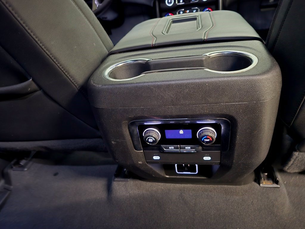 Used 2024 Chevrolet Suburban RST RWD image 38