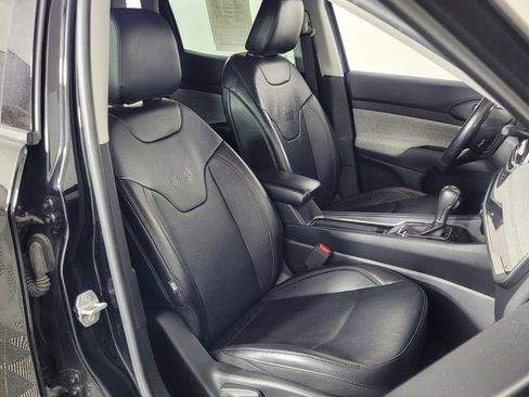 Used 2022 Jeep Compass Latitude image 34