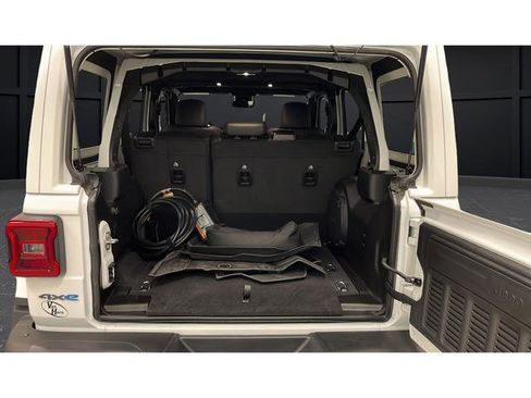 Used 2025 Jeep Wrangler Unlimited Rubicon 4xe image 25