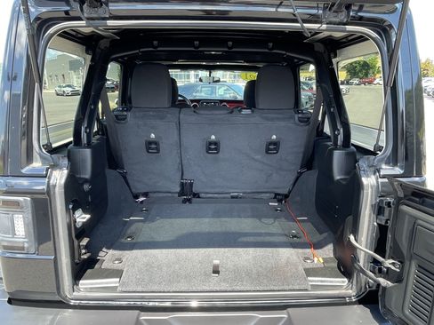 Used 2021 Jeep Wrangler Unlimited Rubicon image 13