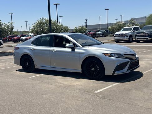 Used 2024 Toyota Camry XSE FWD image 7