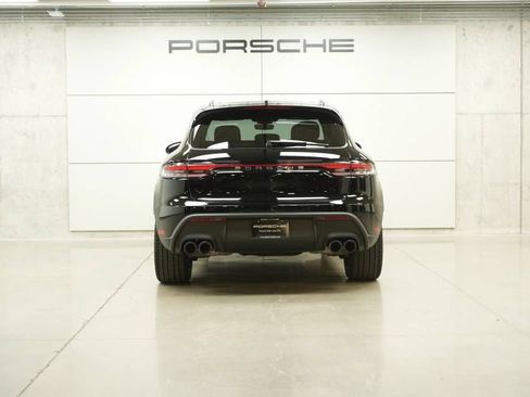 Certified 2026 Porsche Macan AWD/4WD image 6