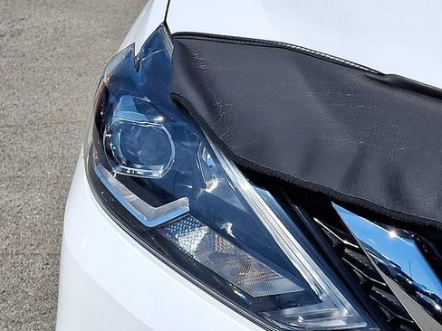 Used 2018 Nissan Sentra SR FWD image 9