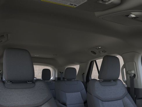 Used 2026 Ford Explorer Active AWD/4WD image 22