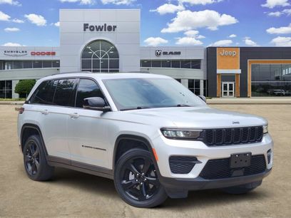 Used 2023 Jeep Grand Cherokee Altitude