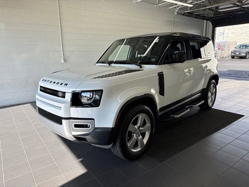 Used 2024 Land Rover Defender 110 SE AWD/4WD image 4