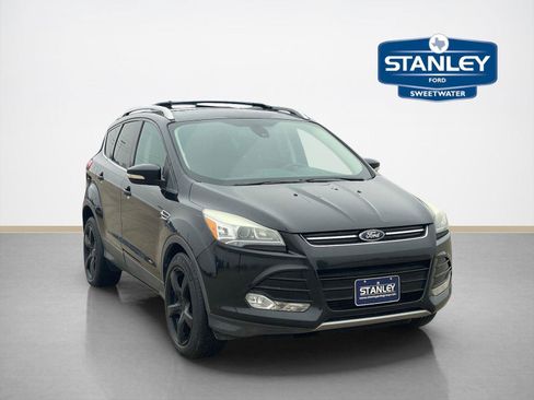 Used 2013 Ford Escape Titanium w/ Class II Trailer Tow Pkg image 1