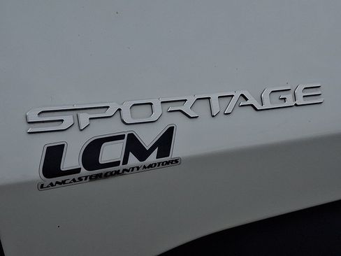 Used 2025 Kia Sportage LX AWD/4WD image 30