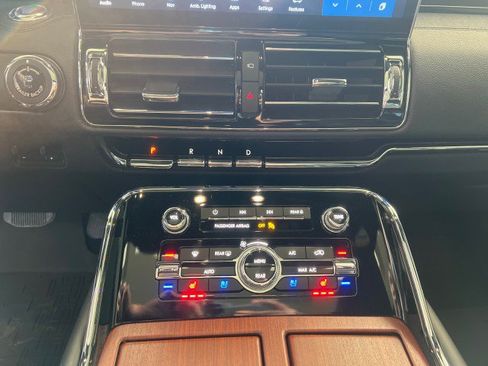 Used 2024 Lincoln Navigator Reserve AWD/4WD image 26