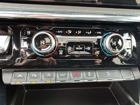 New 2025 GMC Sierra 1500 Denali w/ Denali Reserve Package image 20