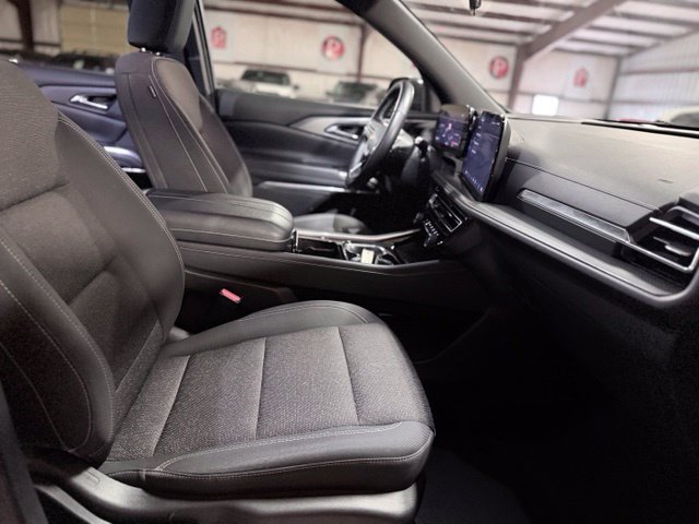 Used 2024 Chevrolet Traverse LT FWD image 15