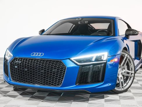 Used 2017 Audi R8 V10 plus image 10