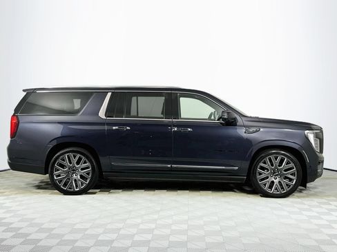 Used 2026 GMC Yukon XL Denali Ultimate w/ LPO, Illumination Package AWD/4WD image 4