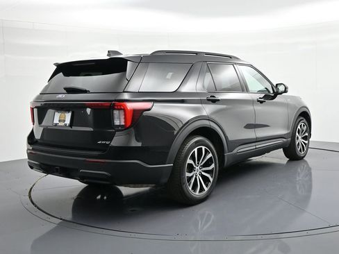 Used 2025 Ford Explorer ST-Line AWD/4WD image 6