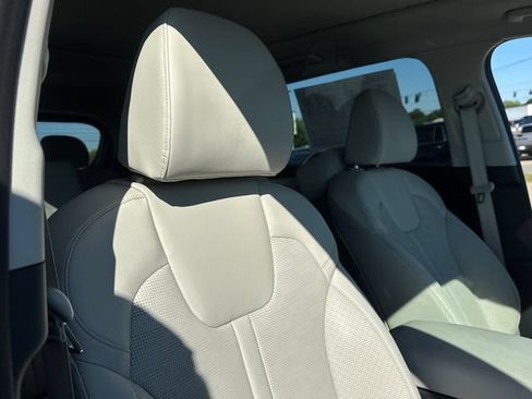 Certified 2026 Kia Sorento S w/ S Panoramic Sunroof Package FWD image 25