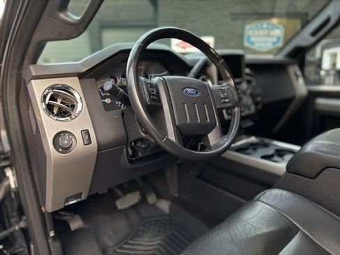 Used 2016 Ford F250 Lariat w/ Chrome Package image 13