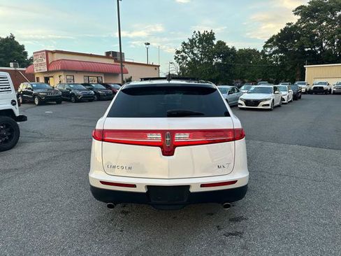 Used 2018 Lincoln MKT AWD w/ Technology Package image 9