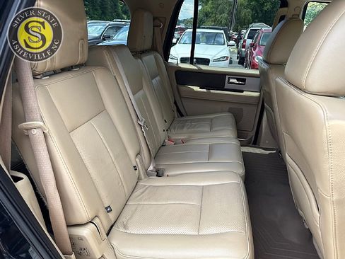 Used 2014 Ford Expedition XLT w/ Equipment Group 202A image 15