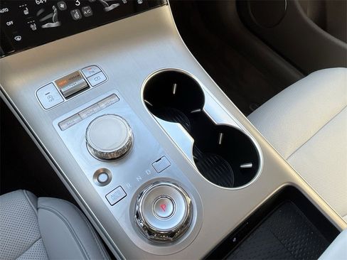 Used 2026 Genesis GV70 2.5T Advanced image 22