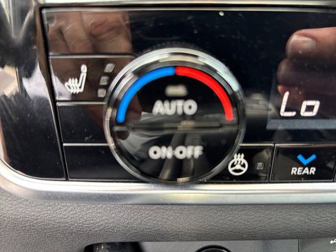 Used 2025 Nissan Rogue Platinum w/ Tech Package FWD image 26
