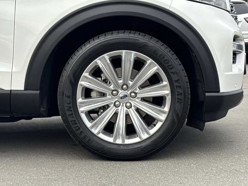 Used 2020 Ford Explorer Limited image 29