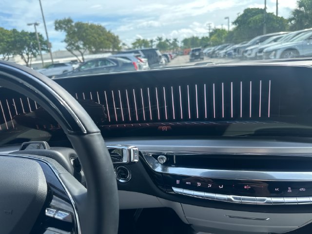 Used 2023 Cadillac Lyriq 2WD image 15