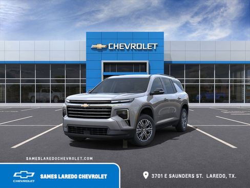 New 2025 Chevrolet Traverse LT w/ Driver Confidence Package image 8